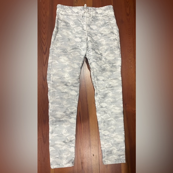 Flog white/silver camo pattern pants size 26, great condition - Picture 1 of 5